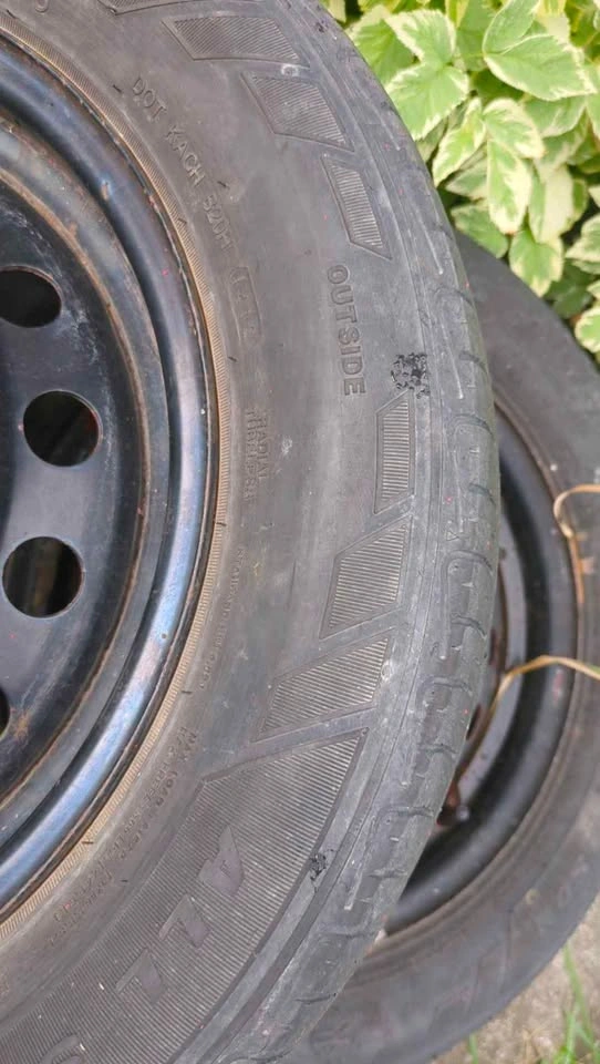Set of 2 All-Season Tires on Steel Rims – 205/60R15 - photo 5