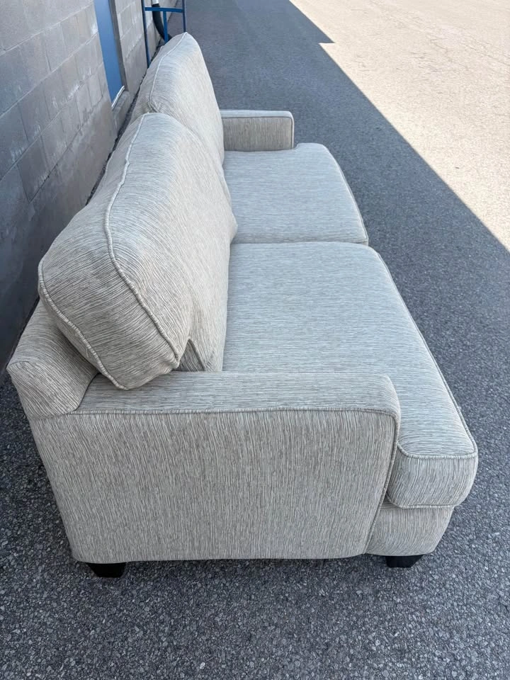 Cream Large Love Seat Sofa - Free Delivery - photo 4