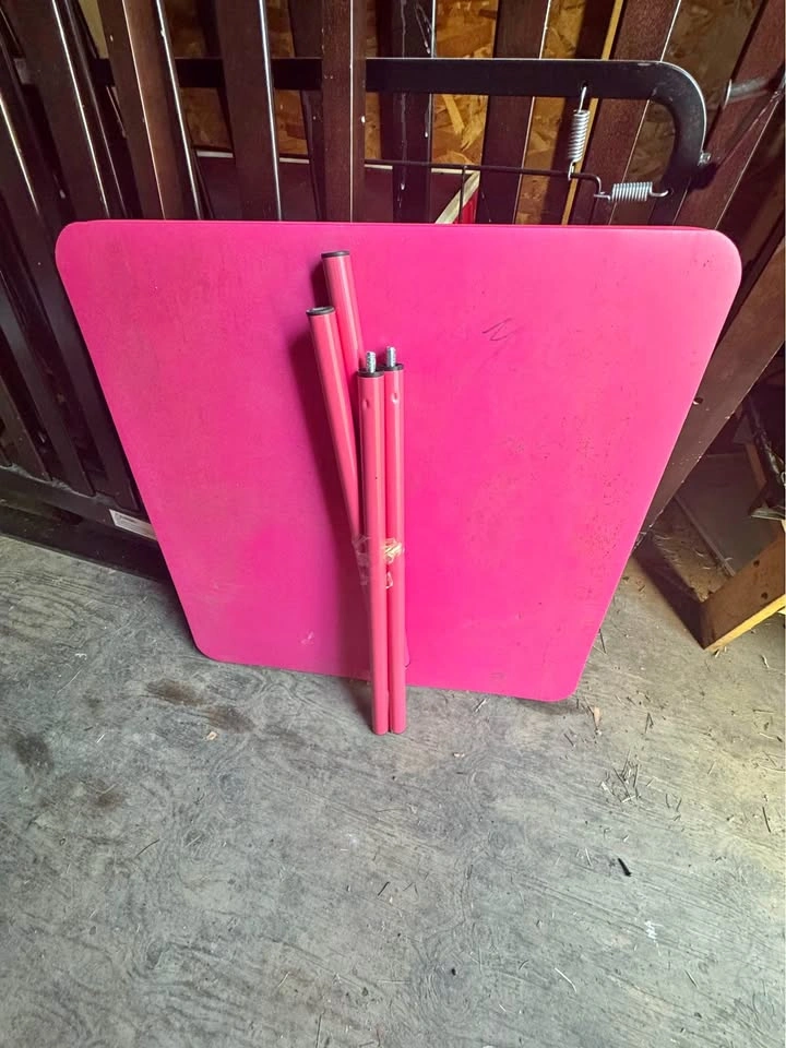 Kids table for sale