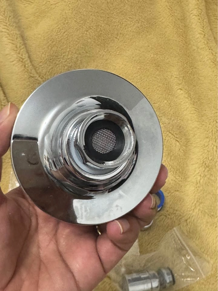 Brand New EcoFitt Shower Head & Faucet Aerator Kit - photo 5