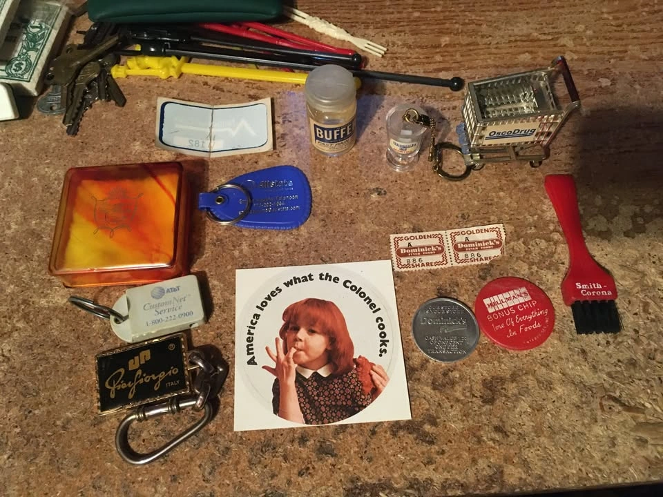 Vintage Advertising Collectibles Lot: Sears, FedEx, Banks, More - photo 2