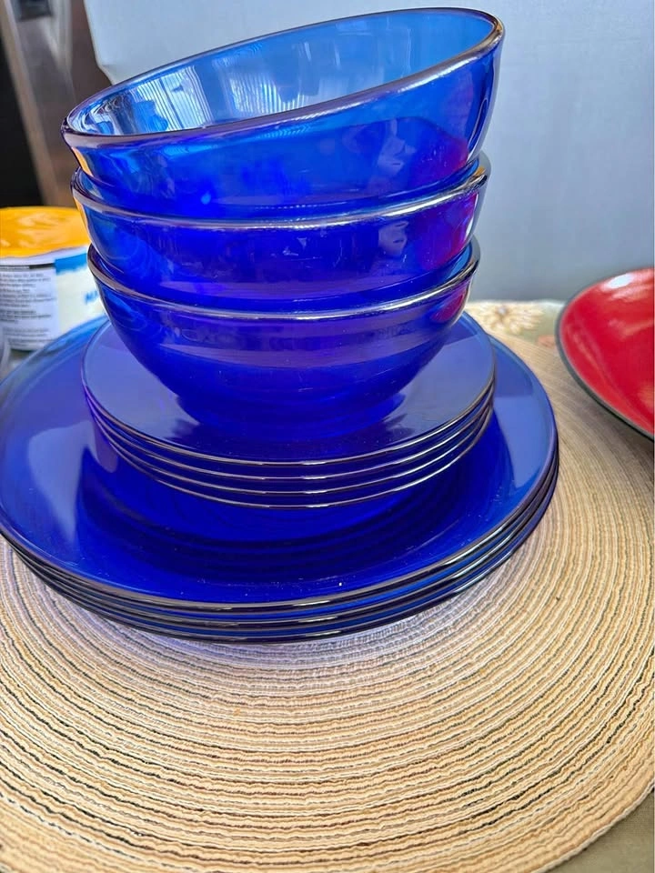 Plates Cups Bowls