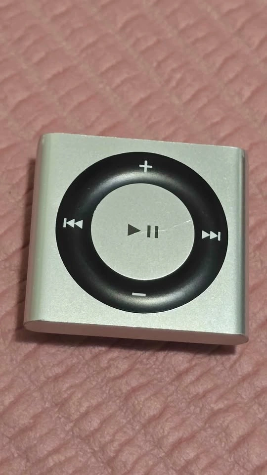 Apple iPod Shuffle 4th Generation - photo 2