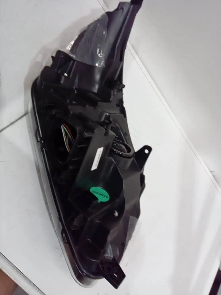 Driver side headlight for 2016-2018 Ford Explorer - photo 3