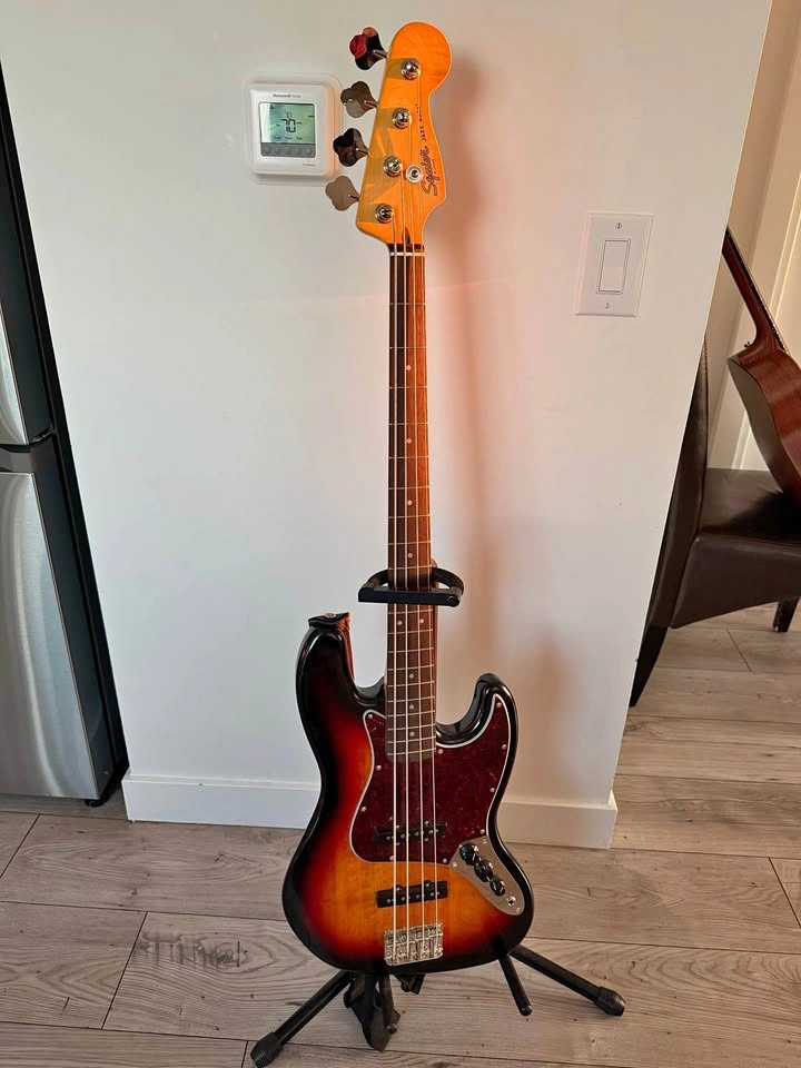 Fender Classic Vibe 60’s Jazz Bass