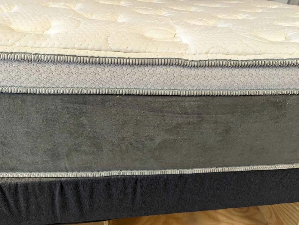 Queen Mattress - photo 2