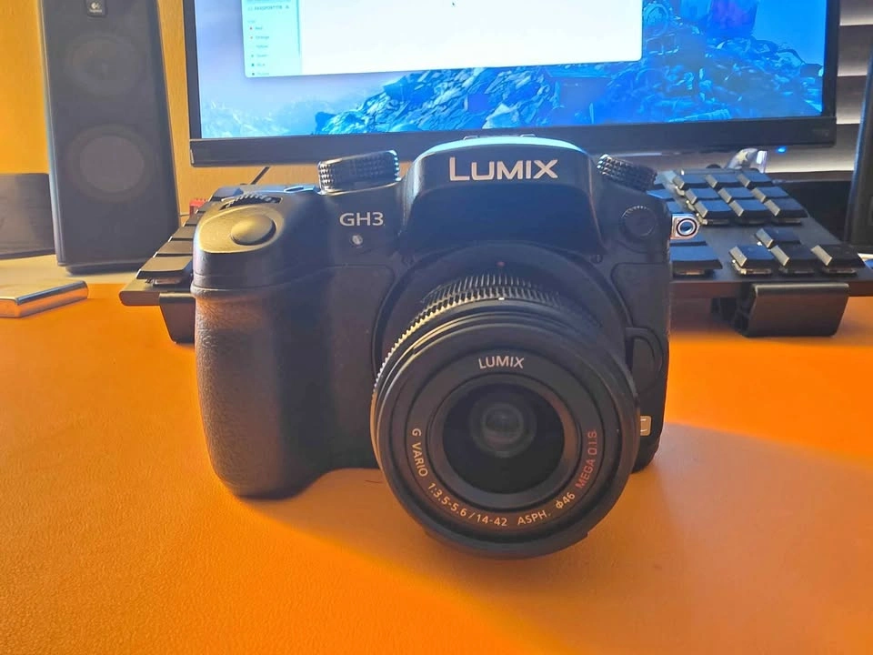 Panasonic Lumix GH3 BODY ONLY