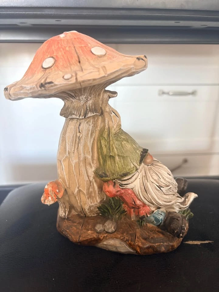 Gnome statue - photo 2
