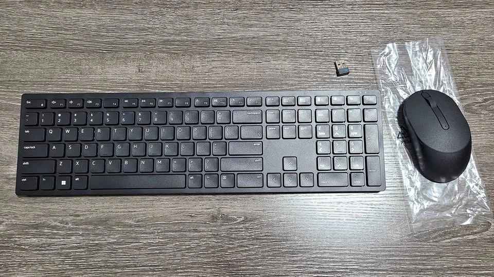 NEW Dell Pro Wireless Keyboard and Mouse Combo Set - KM5221W