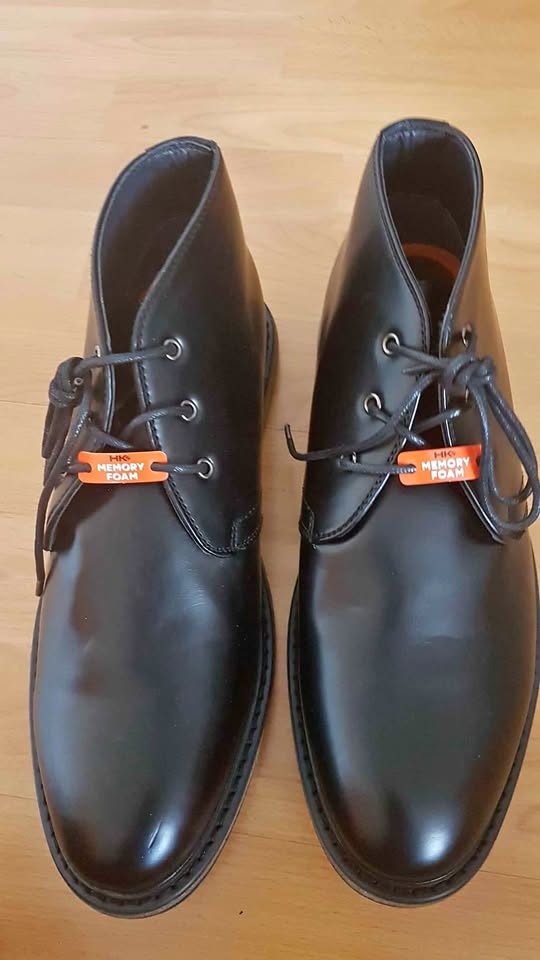 Men's black shoes size 10US