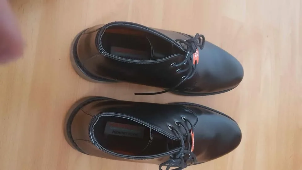 Men's black shoes size 10US image indicator(2)