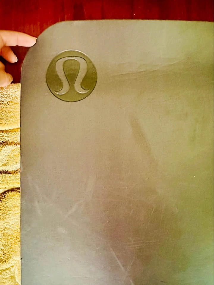 Lululemon Yoga Mat - photo 2