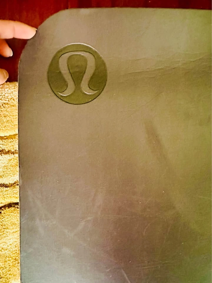 Lululemon Yoga Mat - photo 4