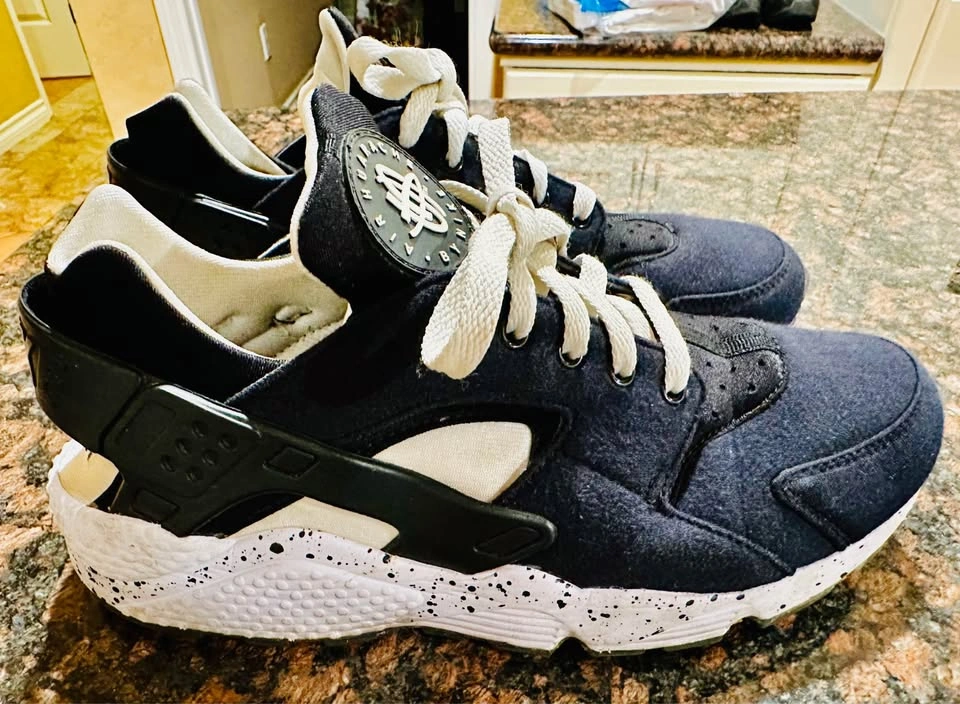 Nike Air Huarache Sneakers - photo 3