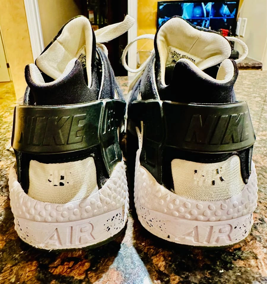 Nike Air Huarache Sneakers - photo 5