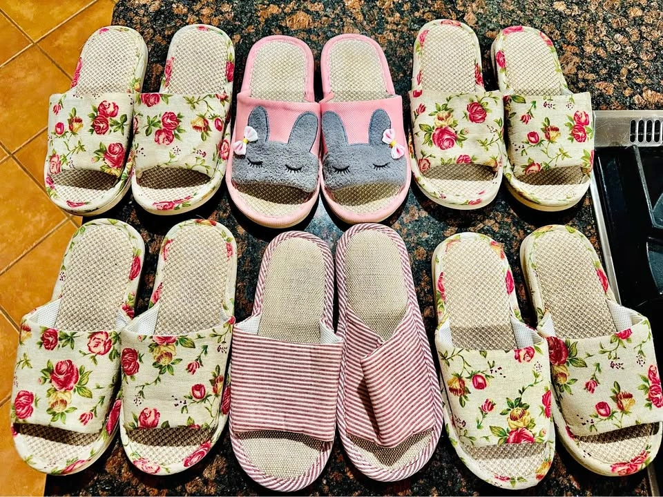 Assorted Indoor Open-Toe Slippers