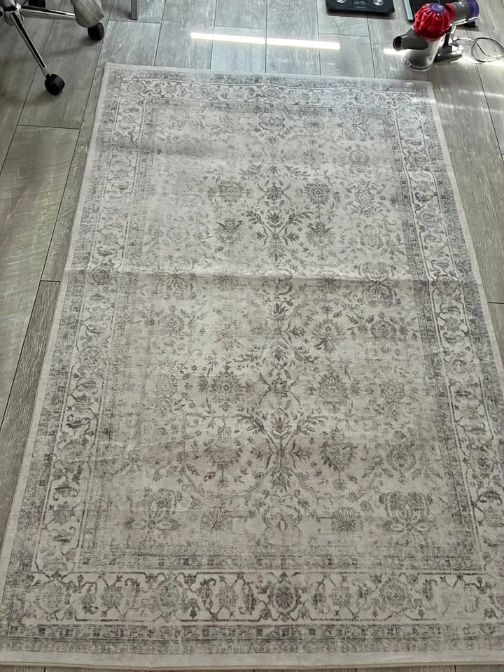 Vintage Style Area Rug