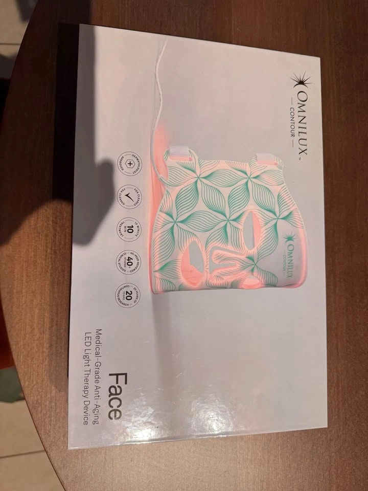 Omnilux Contour Face LED Light Therapy Mask - photo 4