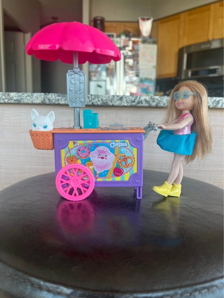 Barbie Club Chelsea Ice Cream Car - photo 2