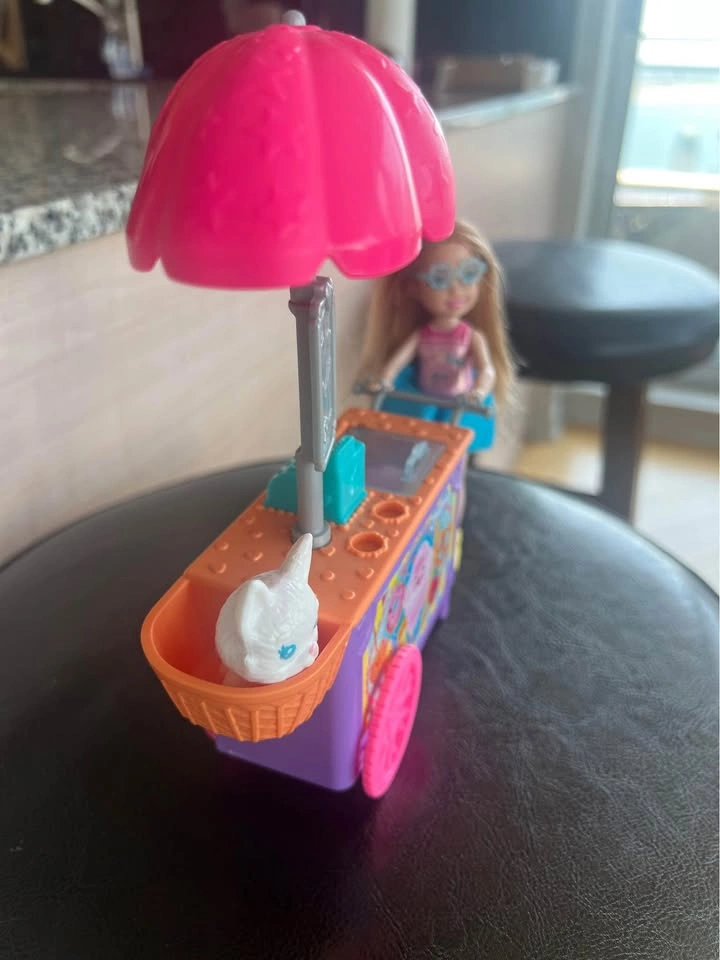 Barbie Club Chelsea Ice Cream Car - photo 3