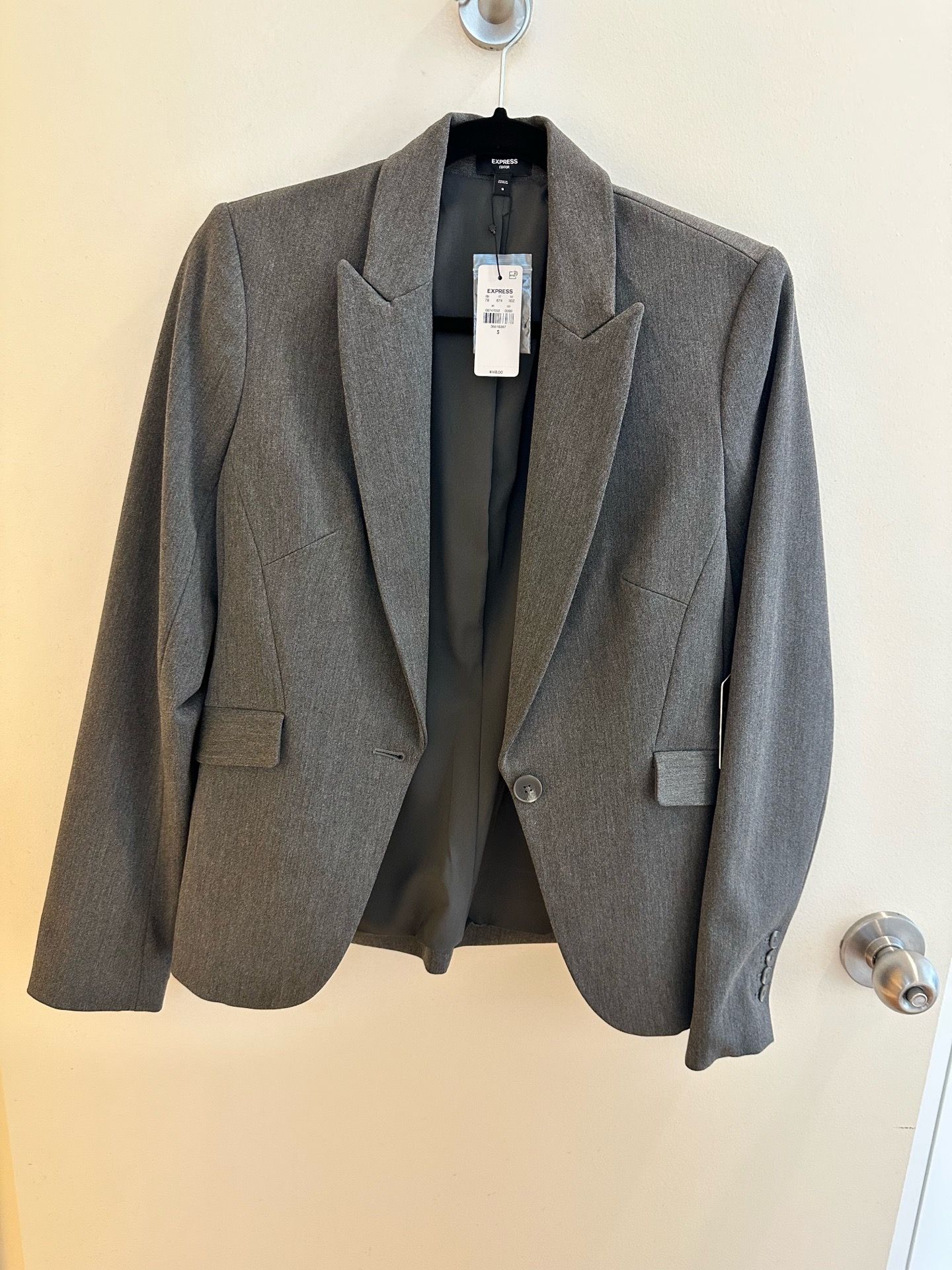 EDITOR ONE BUTTON 24" WOMEN BLAZER