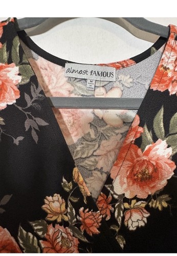 almost FAMOUS Black Floral Wrap Sheath Dress M V-Neck Cap Sleeve - photo 2