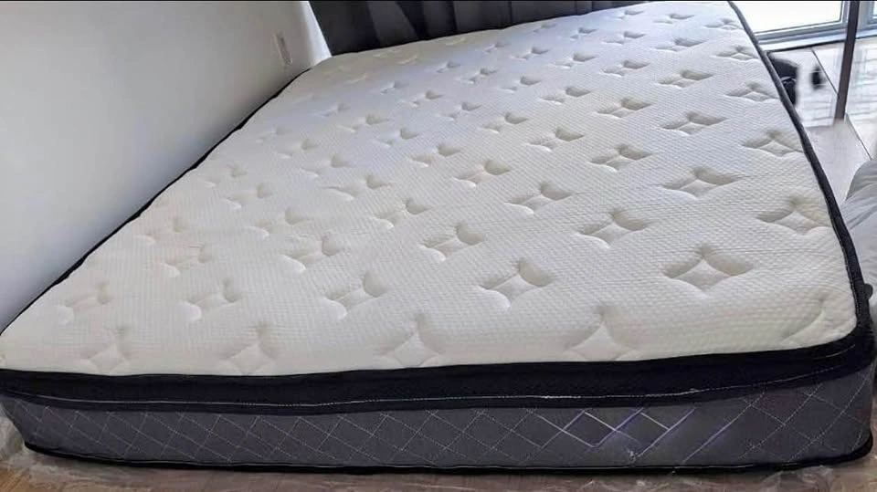 Crystli Queen Size Memory foam Mattress