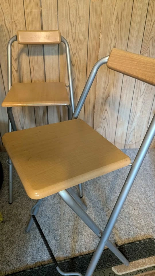 2 wooden folding bar stools - photo 5