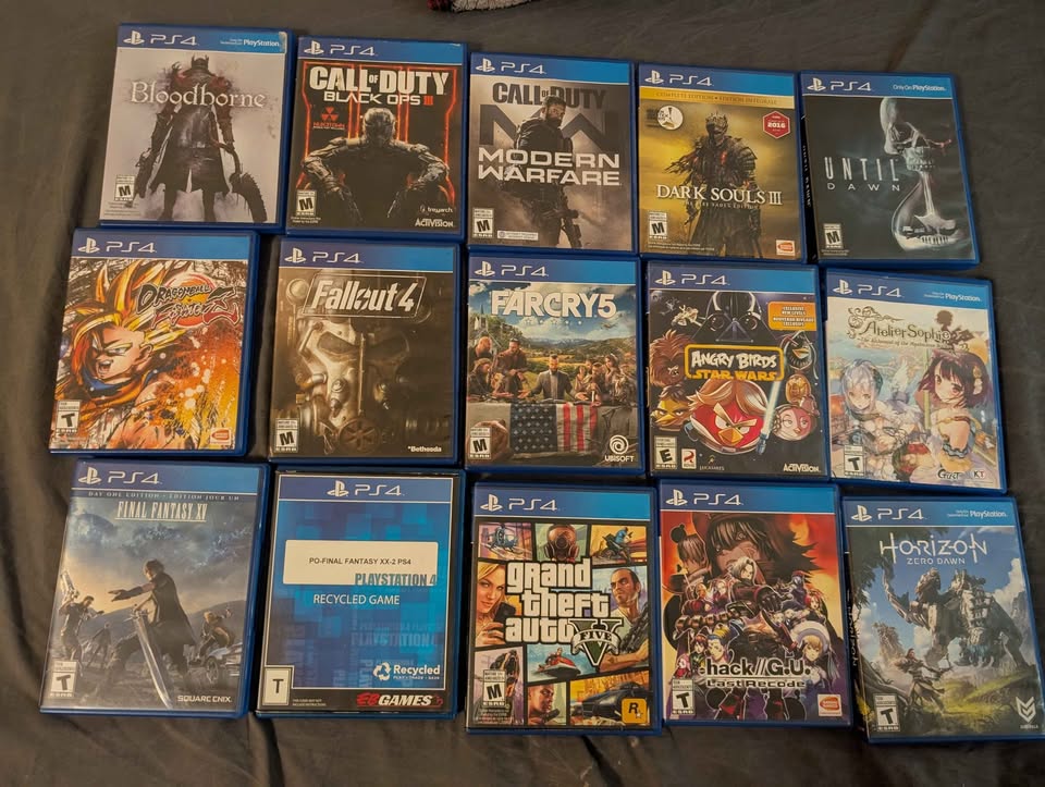 PS4 500 GB + 32 game lot & controller - photo 4