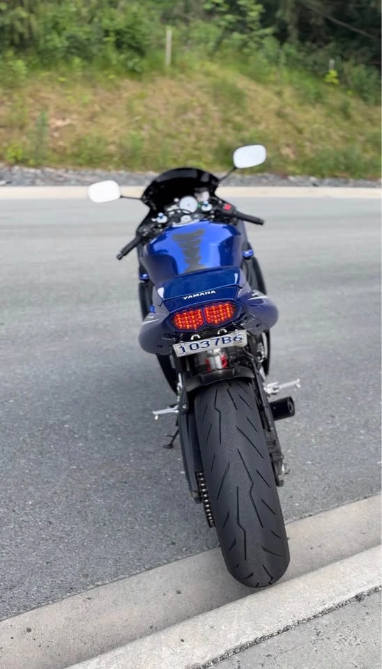 2009 Yamaha R6S - photo 3