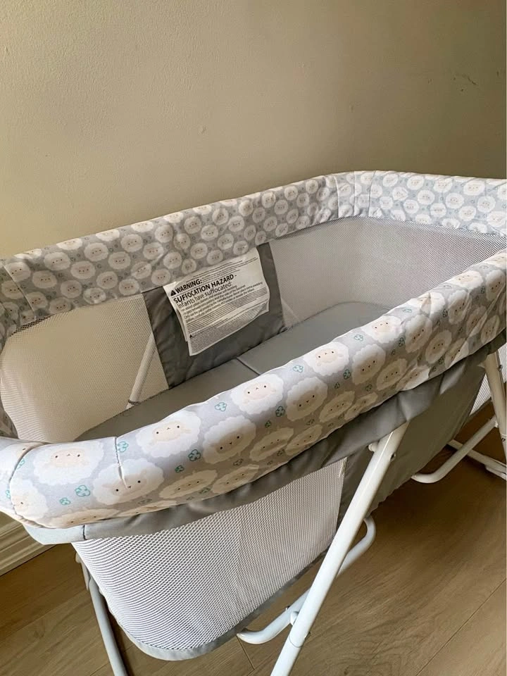 Ingenuity Snooze & Stow Rocking Portable Folding Bassinet - photo 2