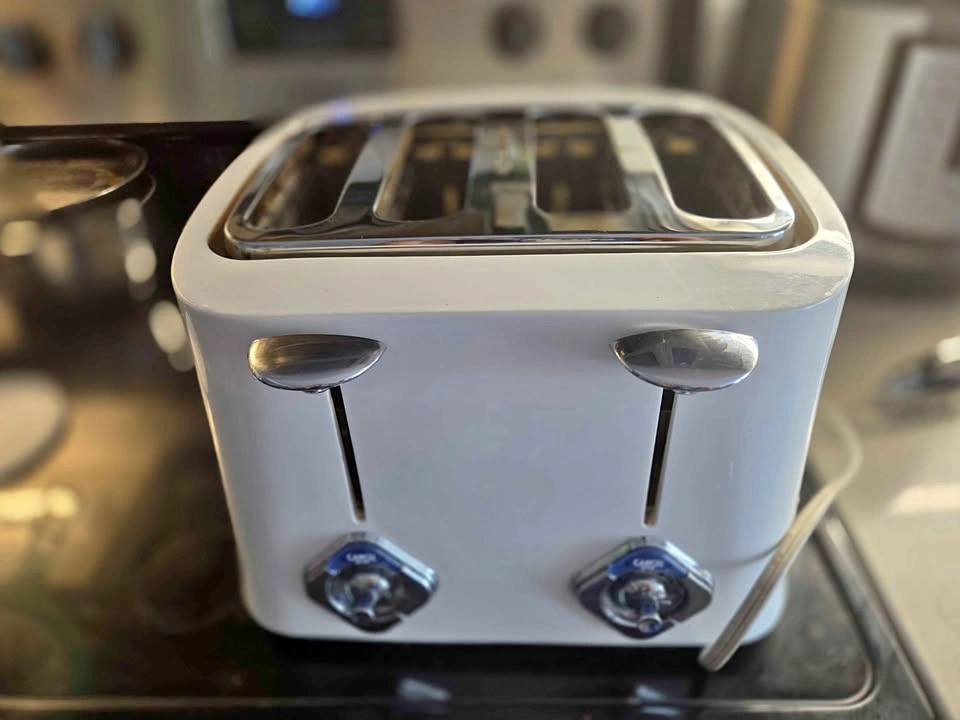 Hamilton Beach 4 slice toaster