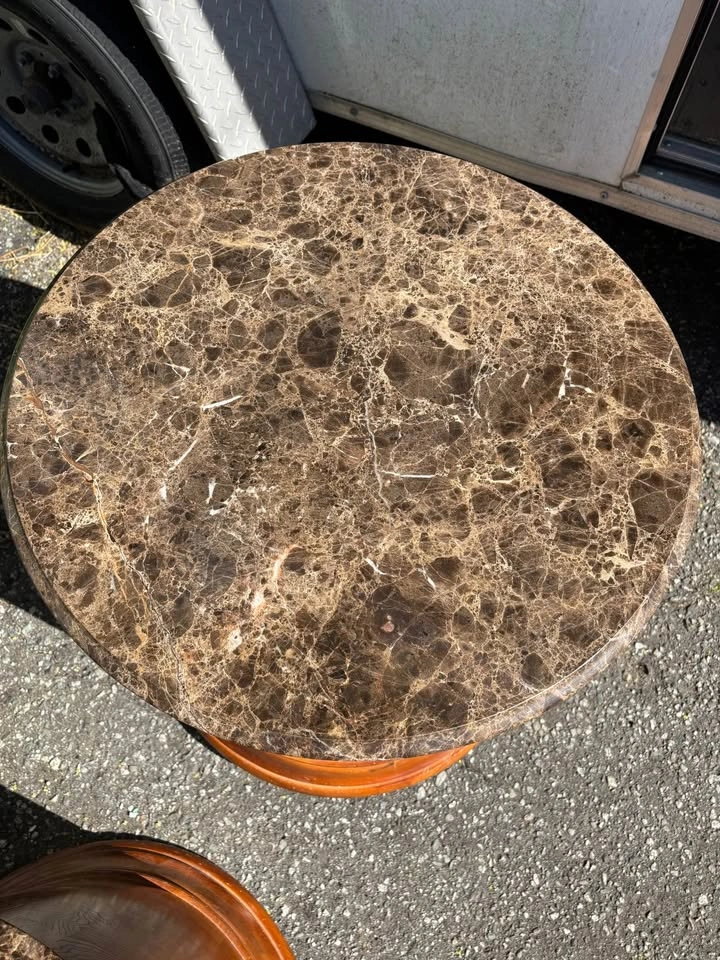 Pair of Round Marble Top Wood Side Tables - photo 3