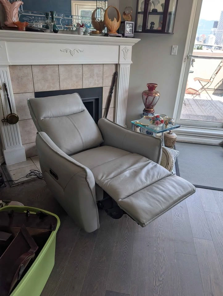 Pride Mobility LC358P - powerlift recliner - photo 3
