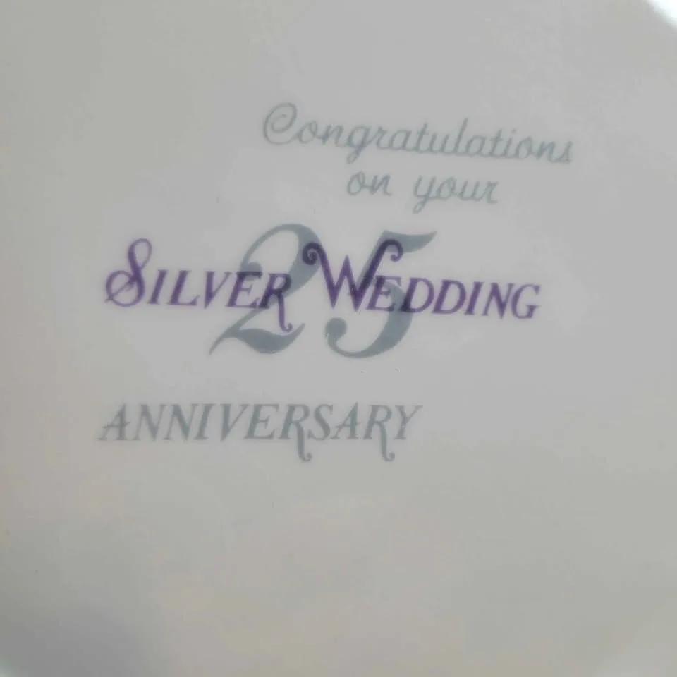 Duchess 25th Anniversary Commemorative Plate image indicator(3)