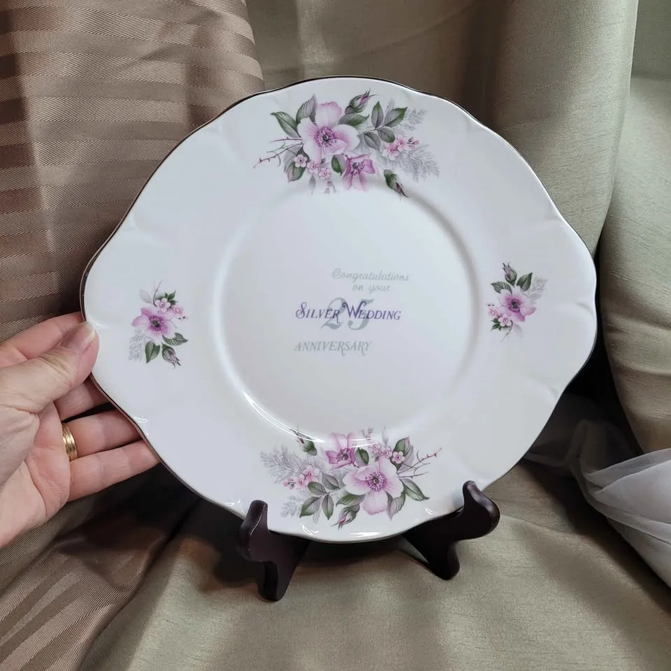 Duchess 25th Anniversary Commemorative Plate image indicator(5)