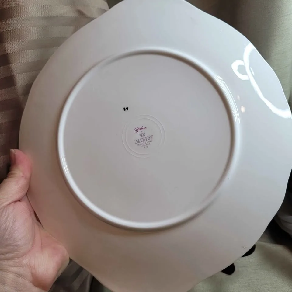 Duchess 25th Anniversary Commemorative Plate image indicator(7)