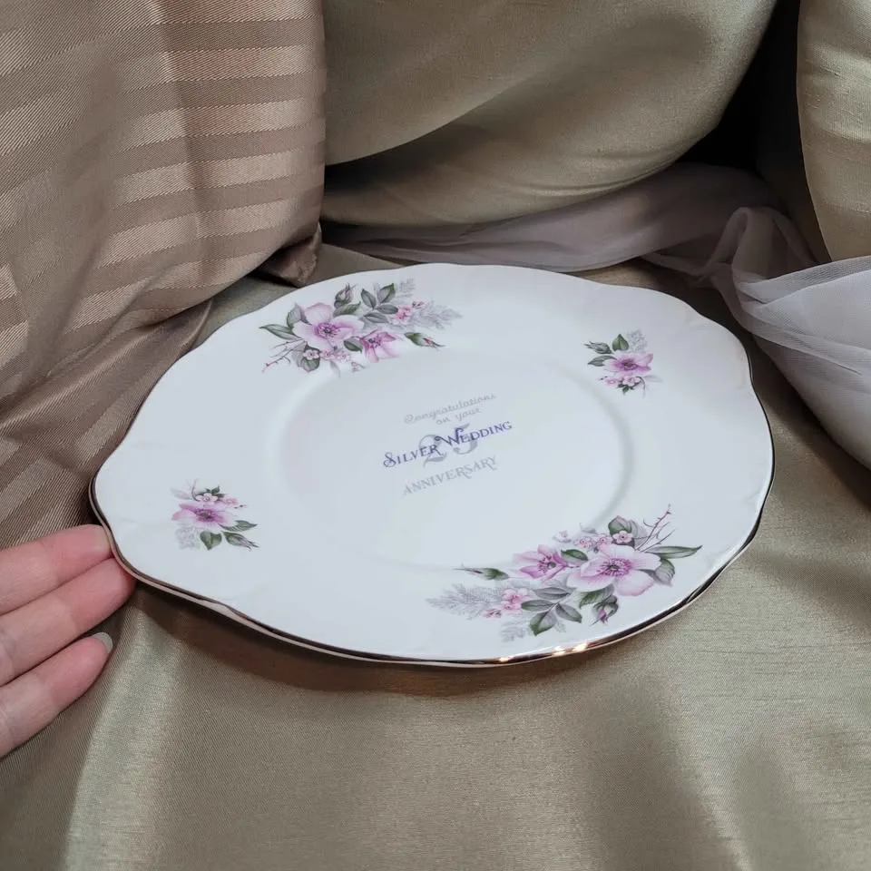 Duchess 25th Anniversary Commemorative Plate image indicator(9)