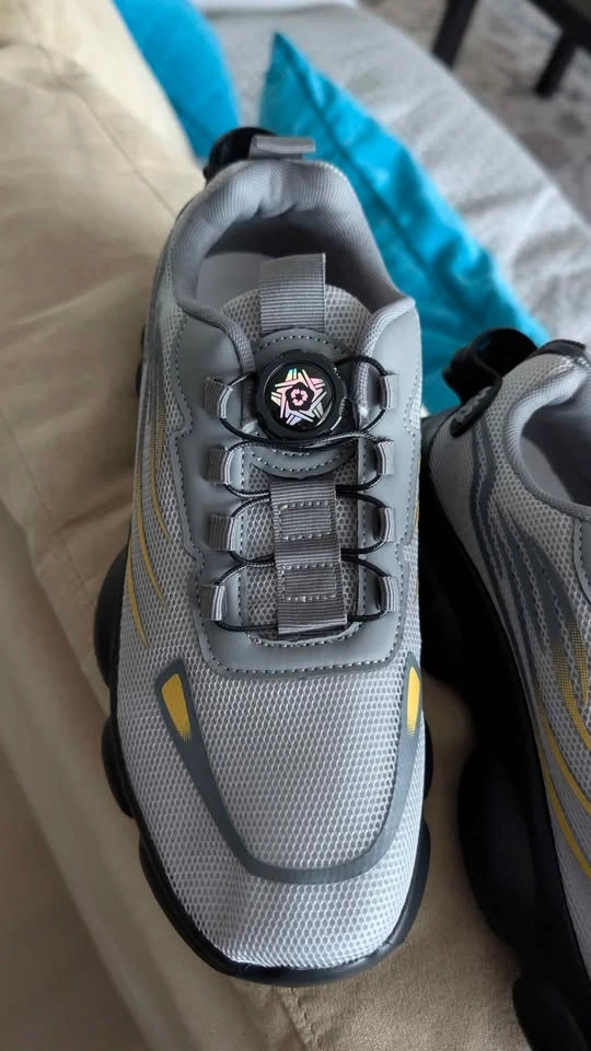 New Lightweight Sneakers with Quick-Lace System - photo 2