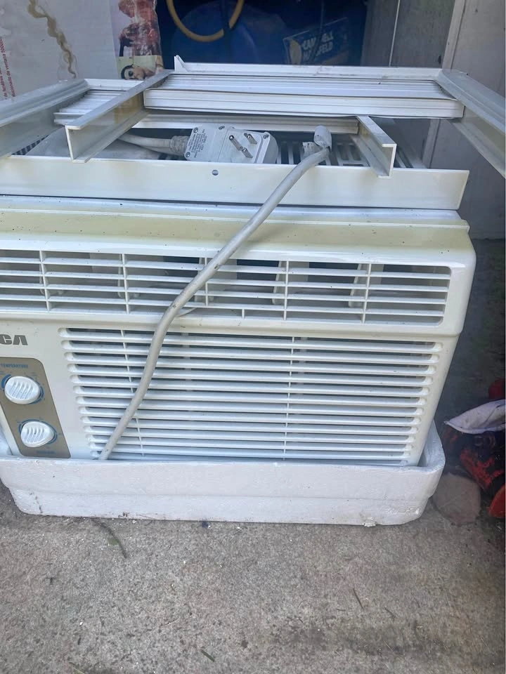 RCA 5000 BTU Mechanical Window Air Conditioner RACM5000-E
