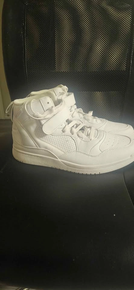 Women's basketball shoes sz 10 - photo 2