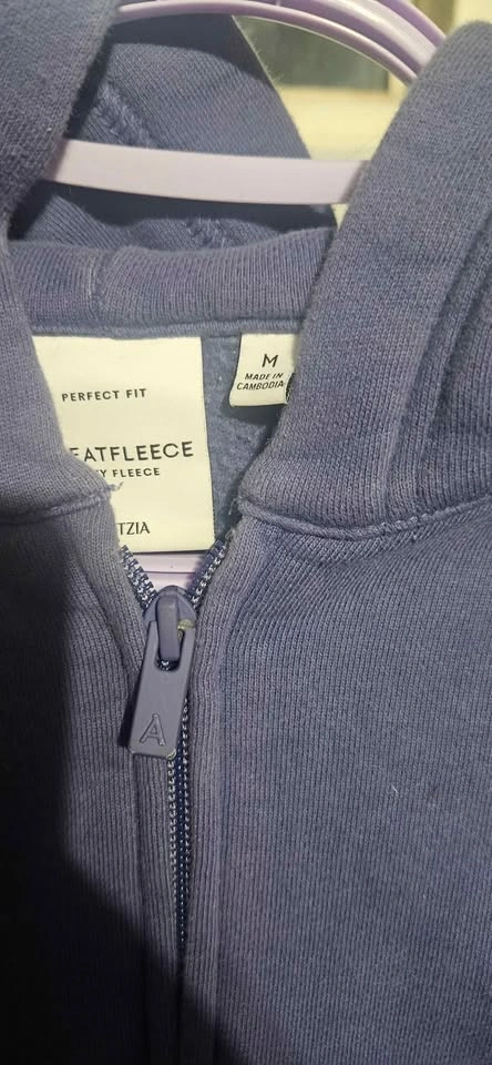 Aritzia Perfect Fit Sweatfleece Zip Hoodie - Medium - Excellent - photo 2