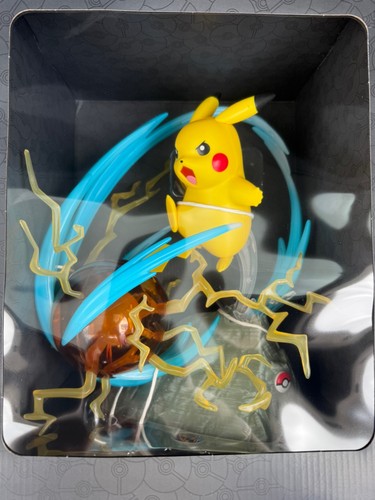 Jazwares x Pokemon 1/10 Scale Pikachu Deluxe Figure - photo 2