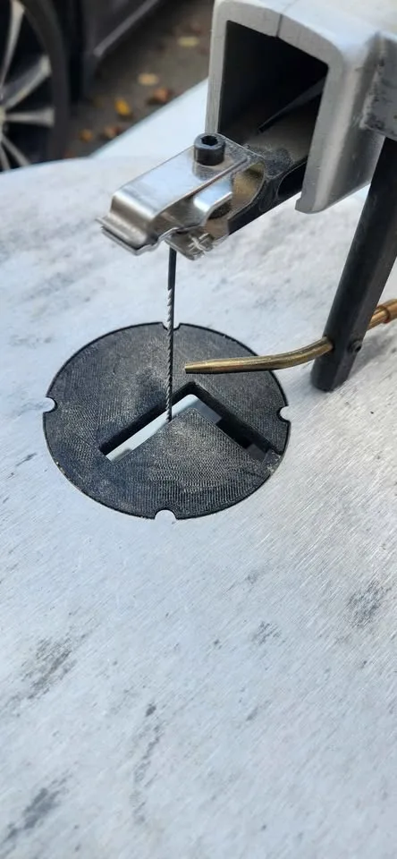 Dremel scroll saw with accessories image indicator(2)