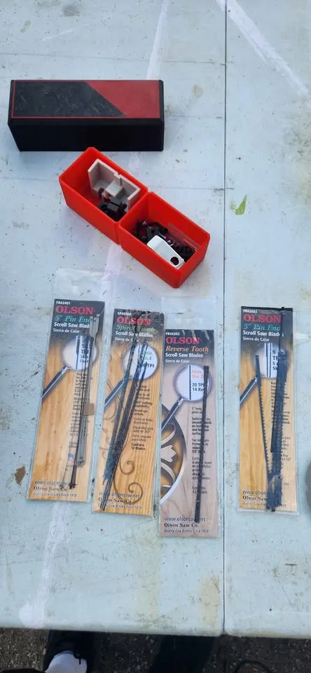 Dremel scroll saw with accessories image indicator(9)