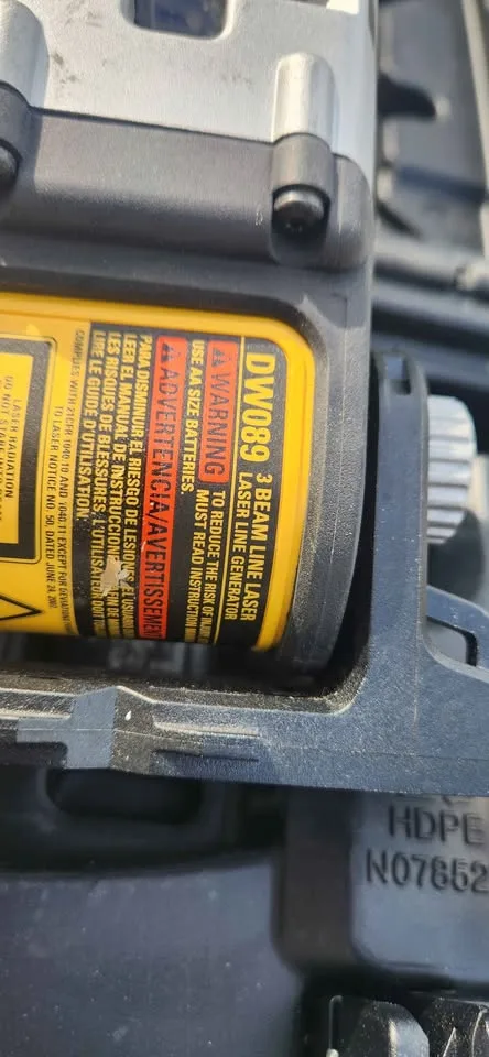 DEWALT DW089 NEAR NEW CONDITION image indicator(2)
