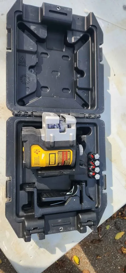 DEWALT DW089 NEAR NEW CONDITION image indicator(3)