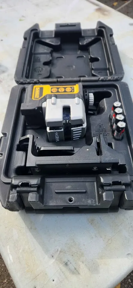 DEWALT DW089 NEAR NEW CONDITION image indicator(6)
