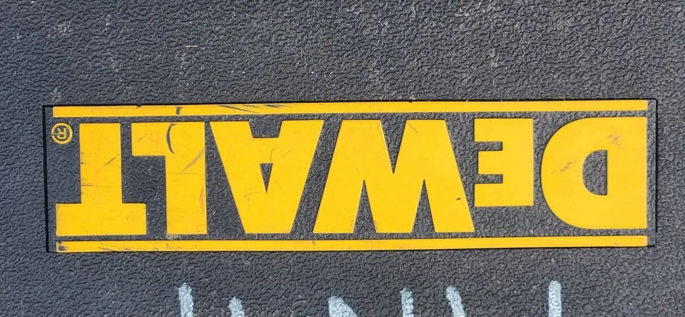 DEWALT DW089 NEAR NEW CONDITION image indicator(7)