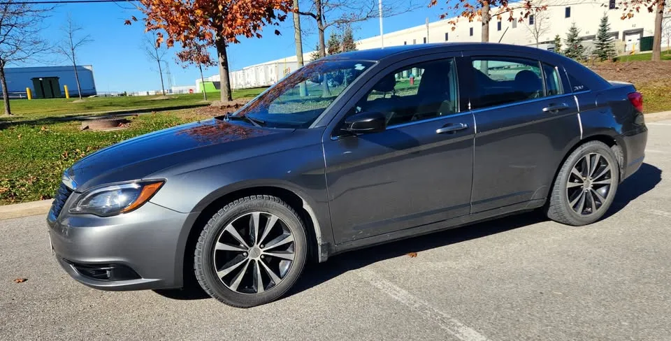 Chrysler 200 "S" 3.5 ltr V6 2013 image indicator(2)